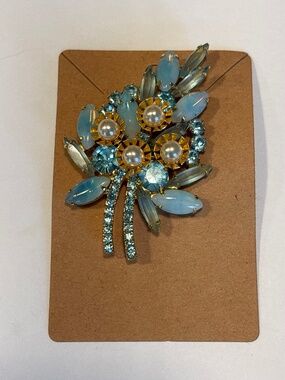 Vintage Julianna Style Brooch Opalescent Stones Faux Pearls EUC!